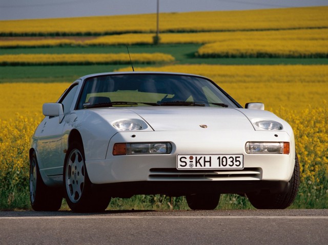 PORSCHE 928 GT