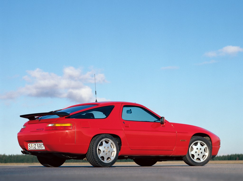 Porsche 928 Gt photo 2