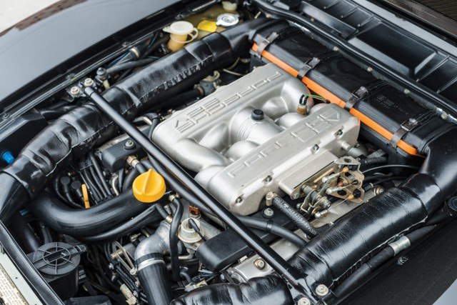 Porsche 928 Gts photo 16