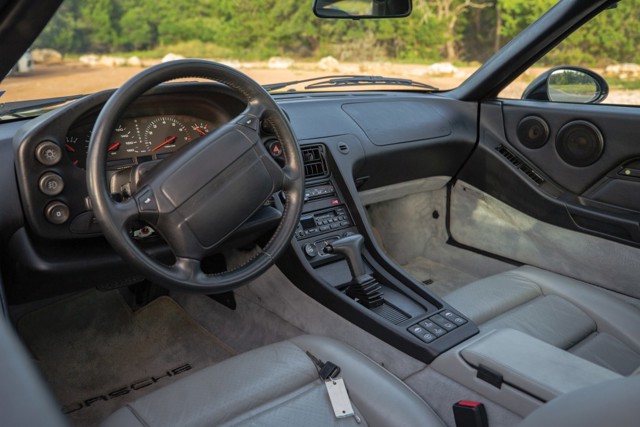 Porsche 928 Gts photo 18