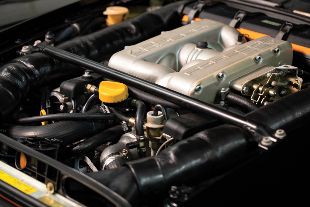 Porsche 928 Gts photo 22