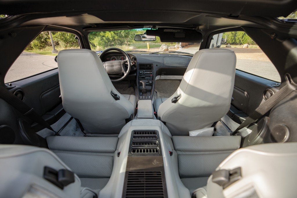 Porsche 928 Gts photo 23