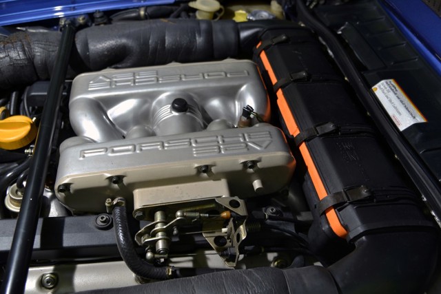 Porsche 928 Gts photo 4