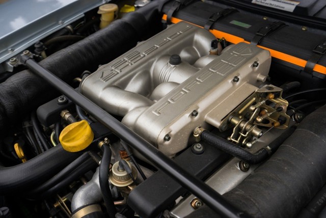 Porsche 928 Gts photo 8