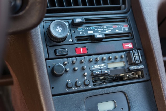 Porsche 928 S photo 47
