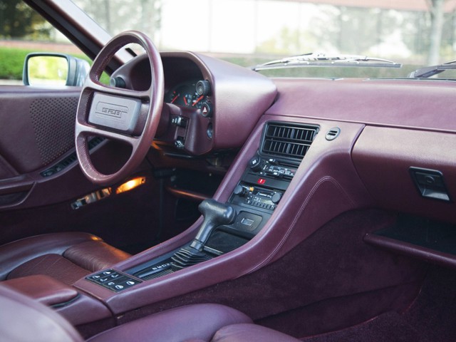 Porsche 928 S photo 50