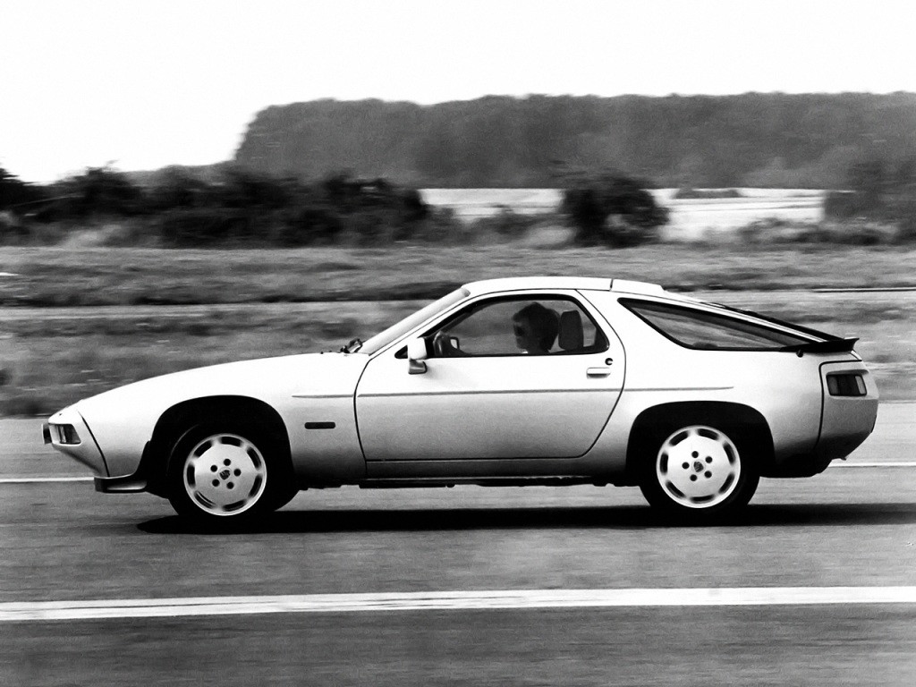 Porsche 928 S photo 4