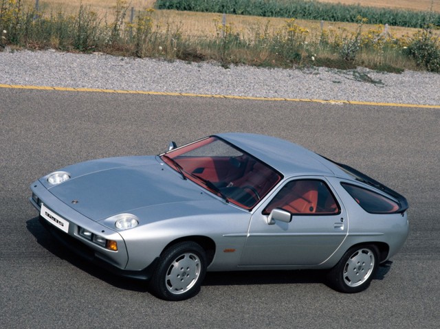 Porsche 928 S photo 7