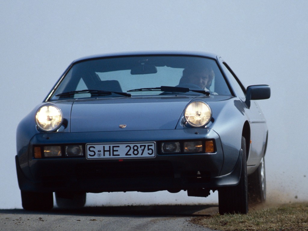 Porsche 928 S photo 8