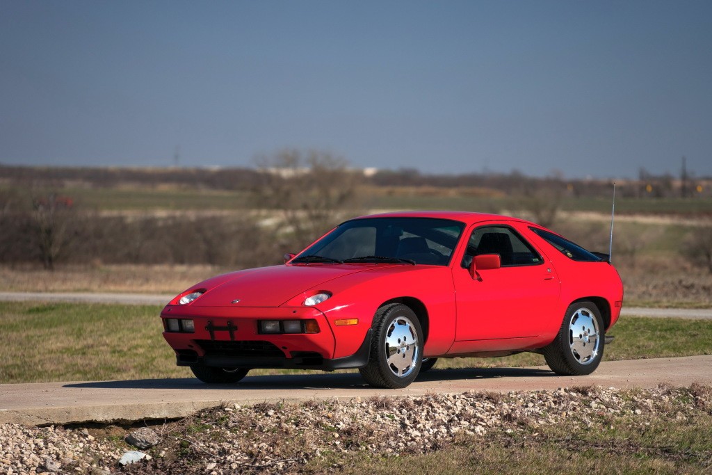 Porsche 928 S photo 10