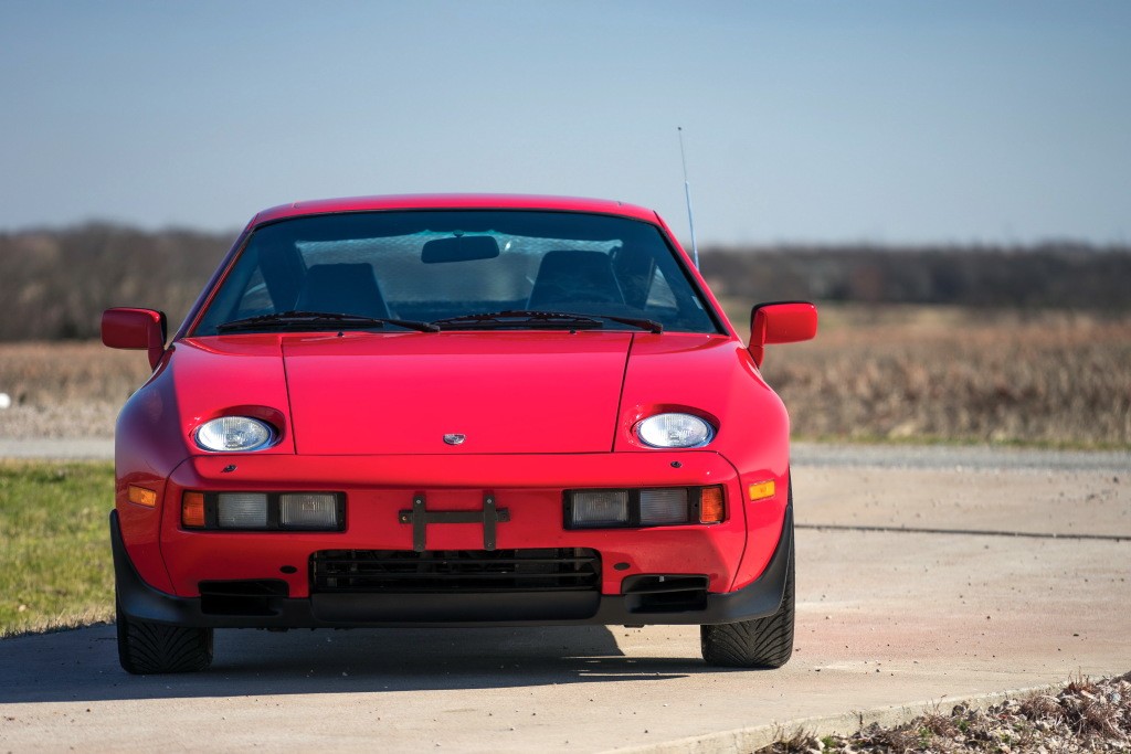 Porsche 928 S photo 13