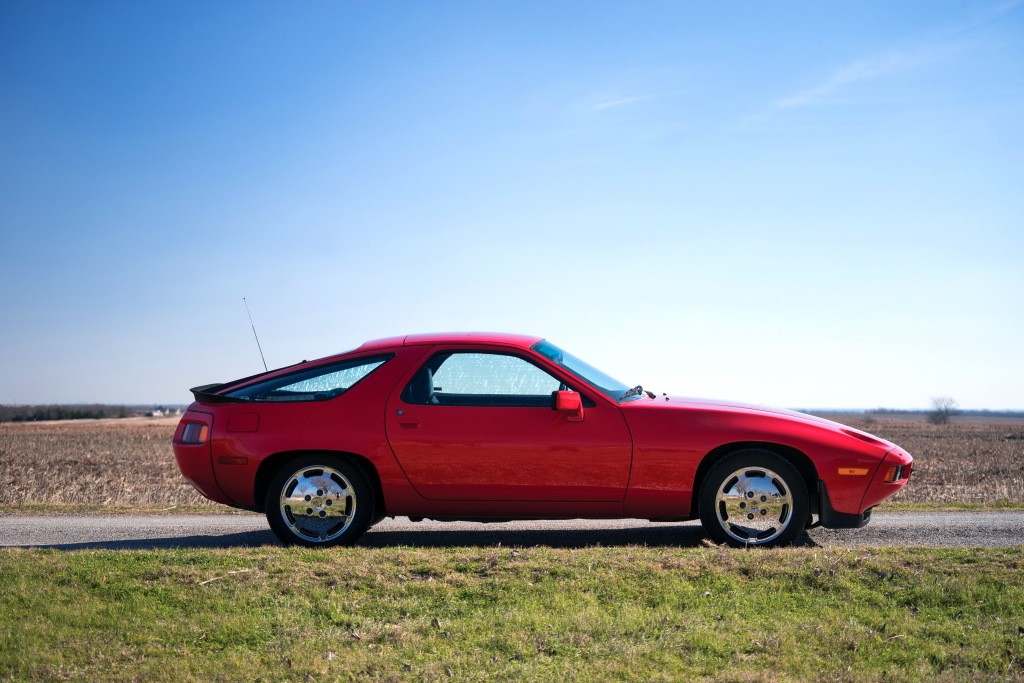 Porsche 928 S photo 14