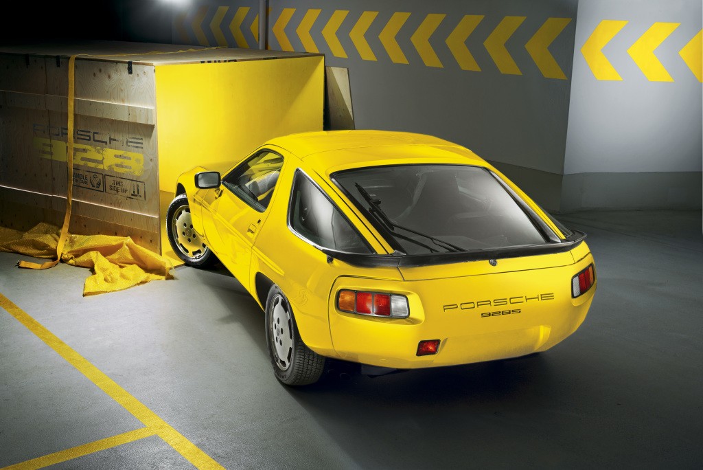 Porsche 928 S photo 15