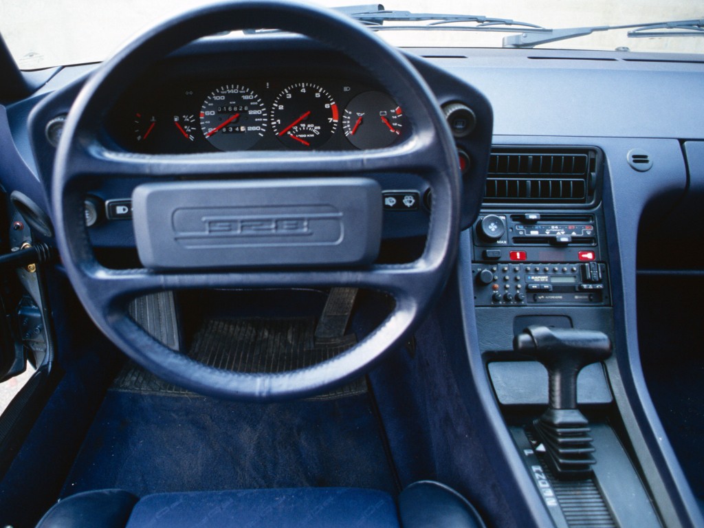 Porsche 928 S photo 39
