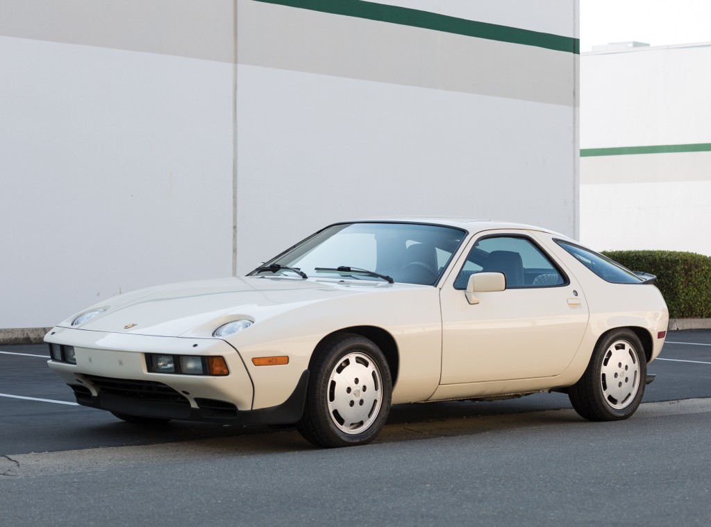 Porsche 928 S photo 17