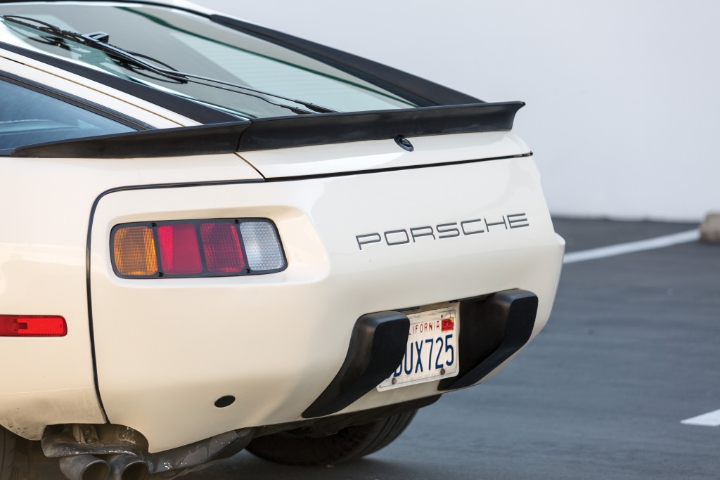 Porsche 928 S photo 22