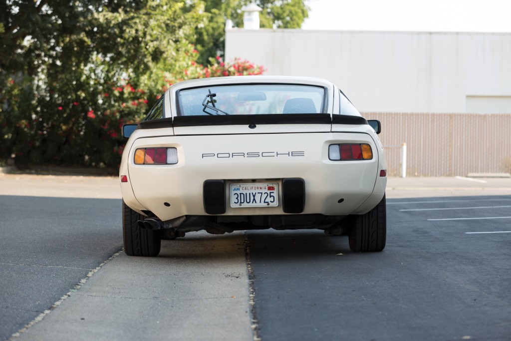 Porsche 928 S photo 23