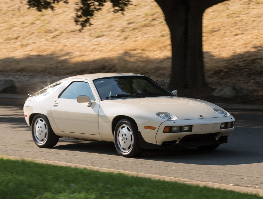 Porsche 928 S photo 29