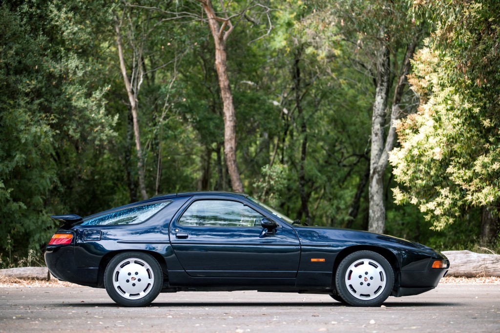 Porsche 928 S photo 8