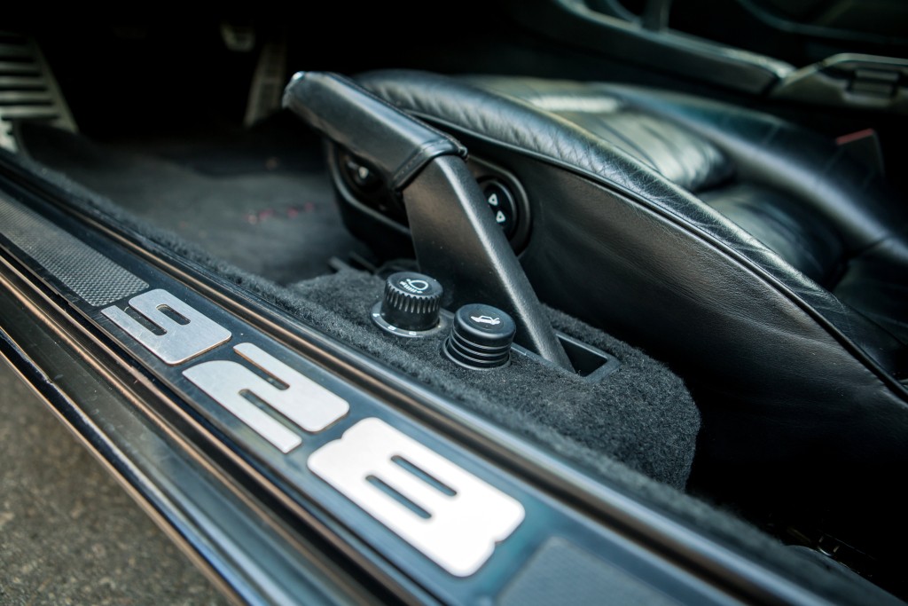 Porsche 928 S photo 13