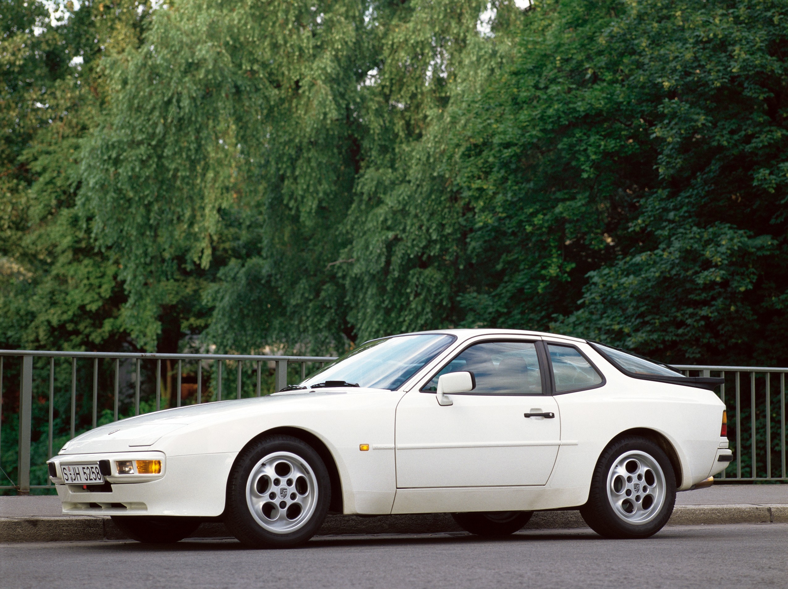 Porsche 944 S photo 6