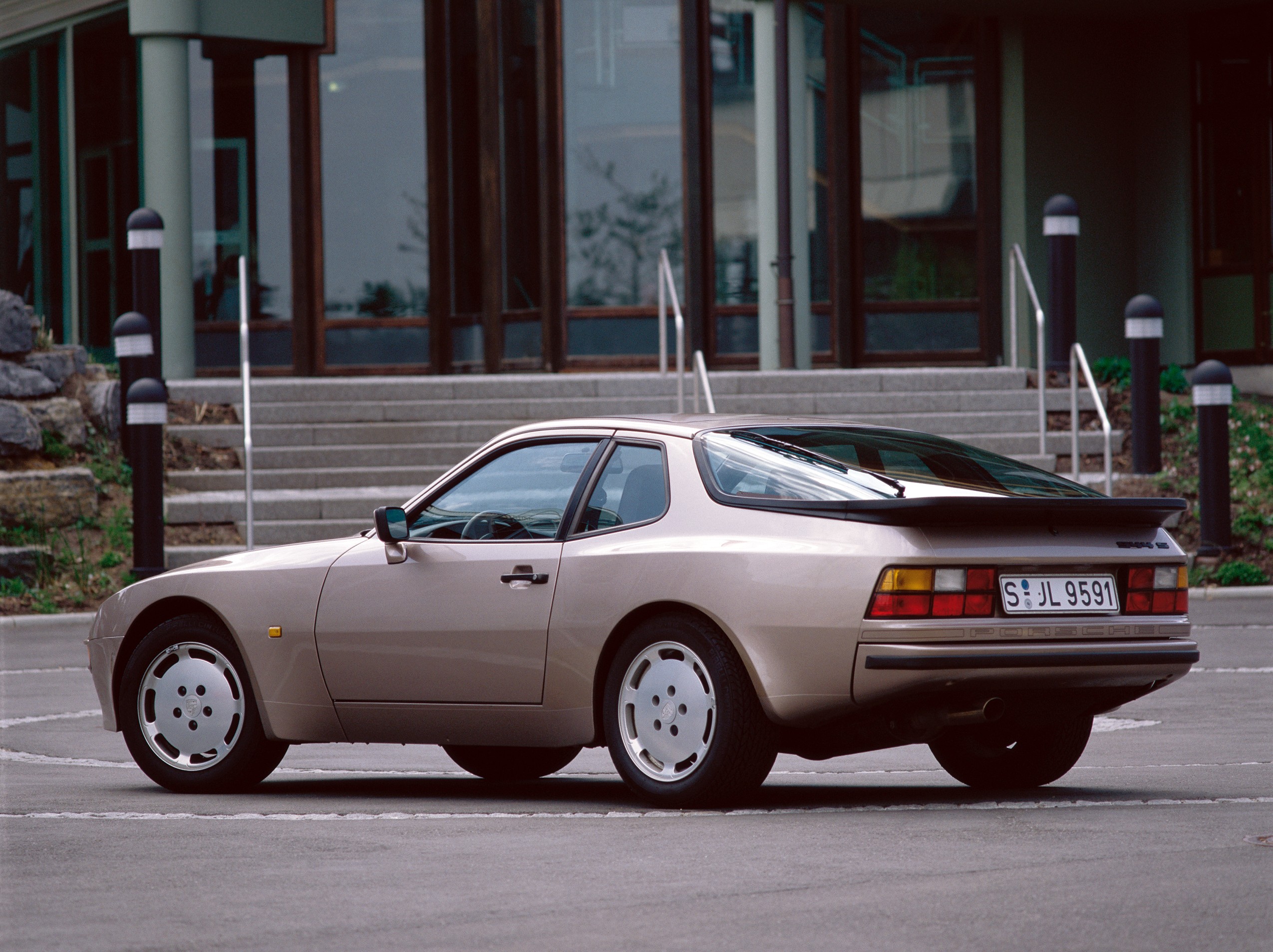 Porsche 944 S photo 7