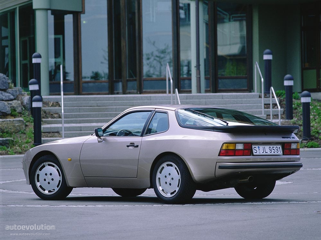 Porsche 944 S photo 2
