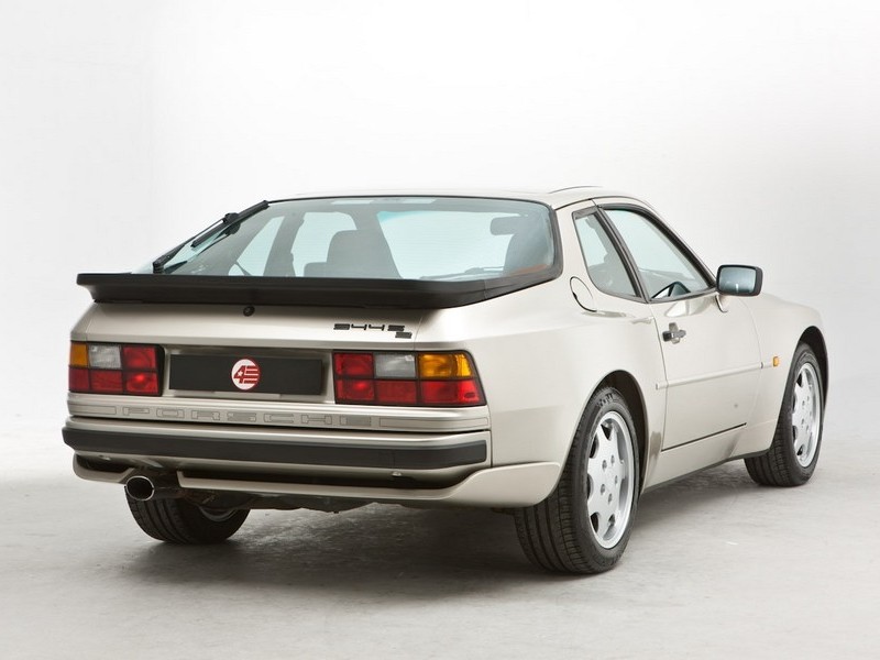 Porsche 944 S photo 6