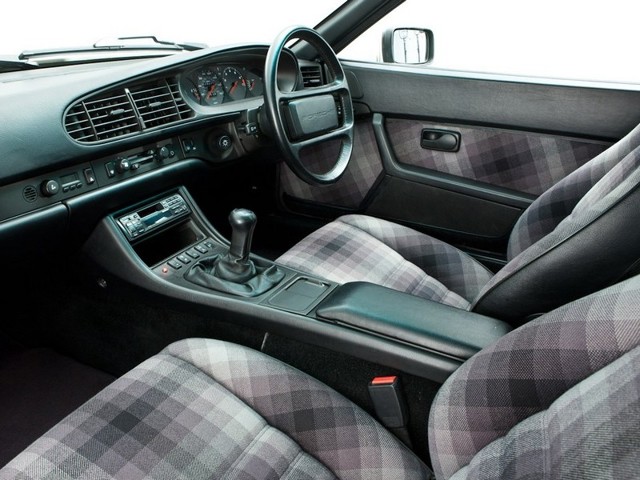 Porsche 944 S photo 16
