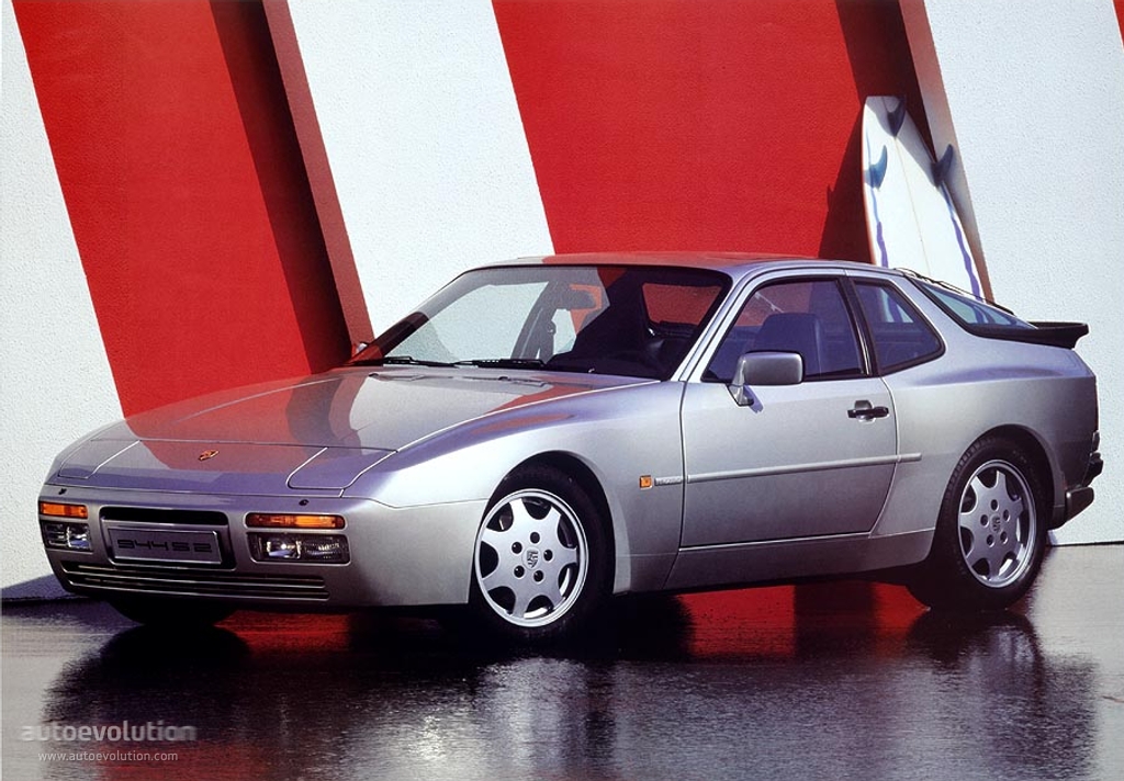 Porsche 944 S photo 2