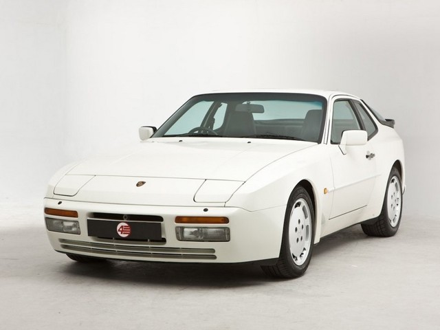 Porsche 944 Turbo photo 5