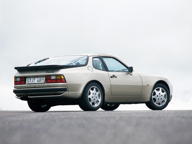 Porsche 944 Turbo photo 23