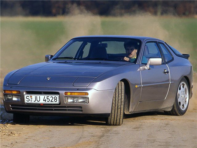 Porsche 944 Turbo photo 24