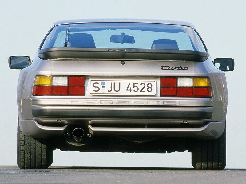 Porsche 944 Turbo photo 27