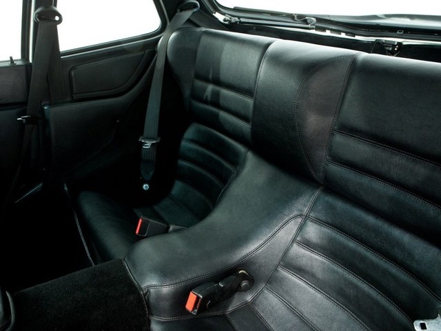 Porsche 944 Turbo photo 33