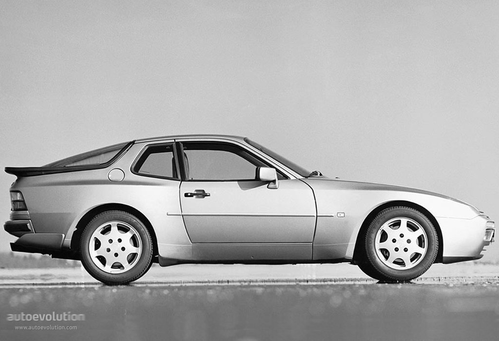 Porsche 944 Turbo photo 4