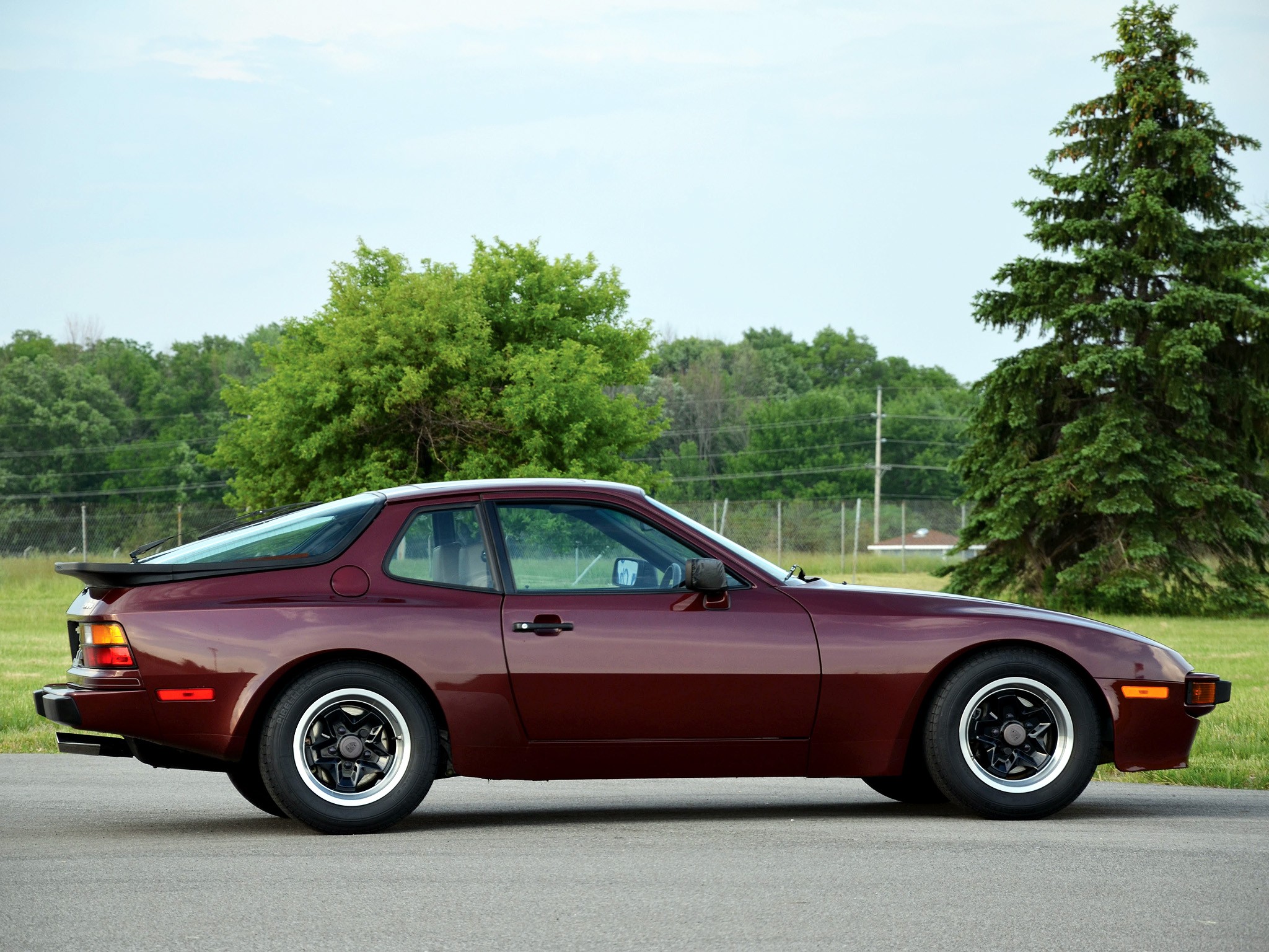 Porsche 944 photo 4