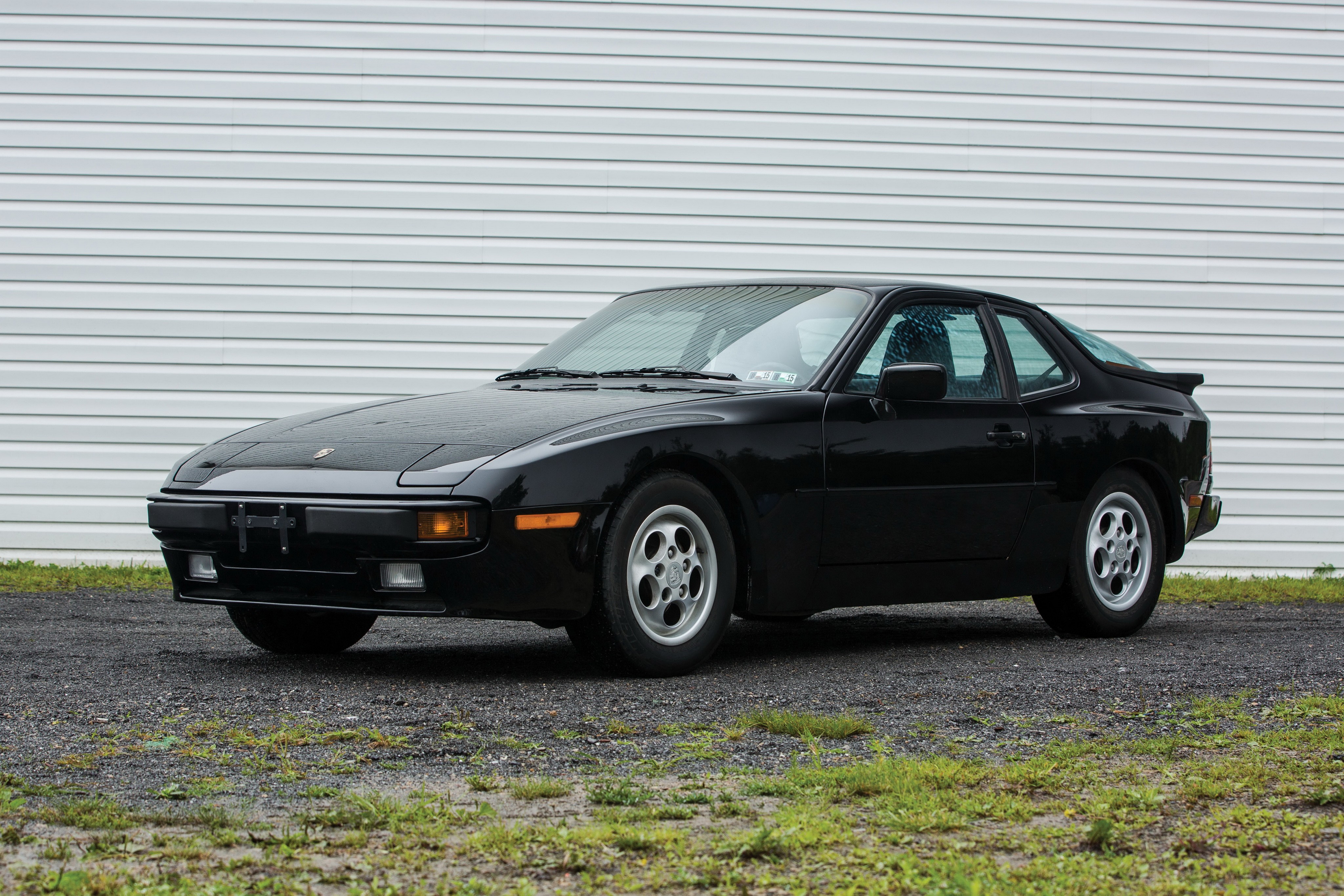 Porsche 944 photo 9