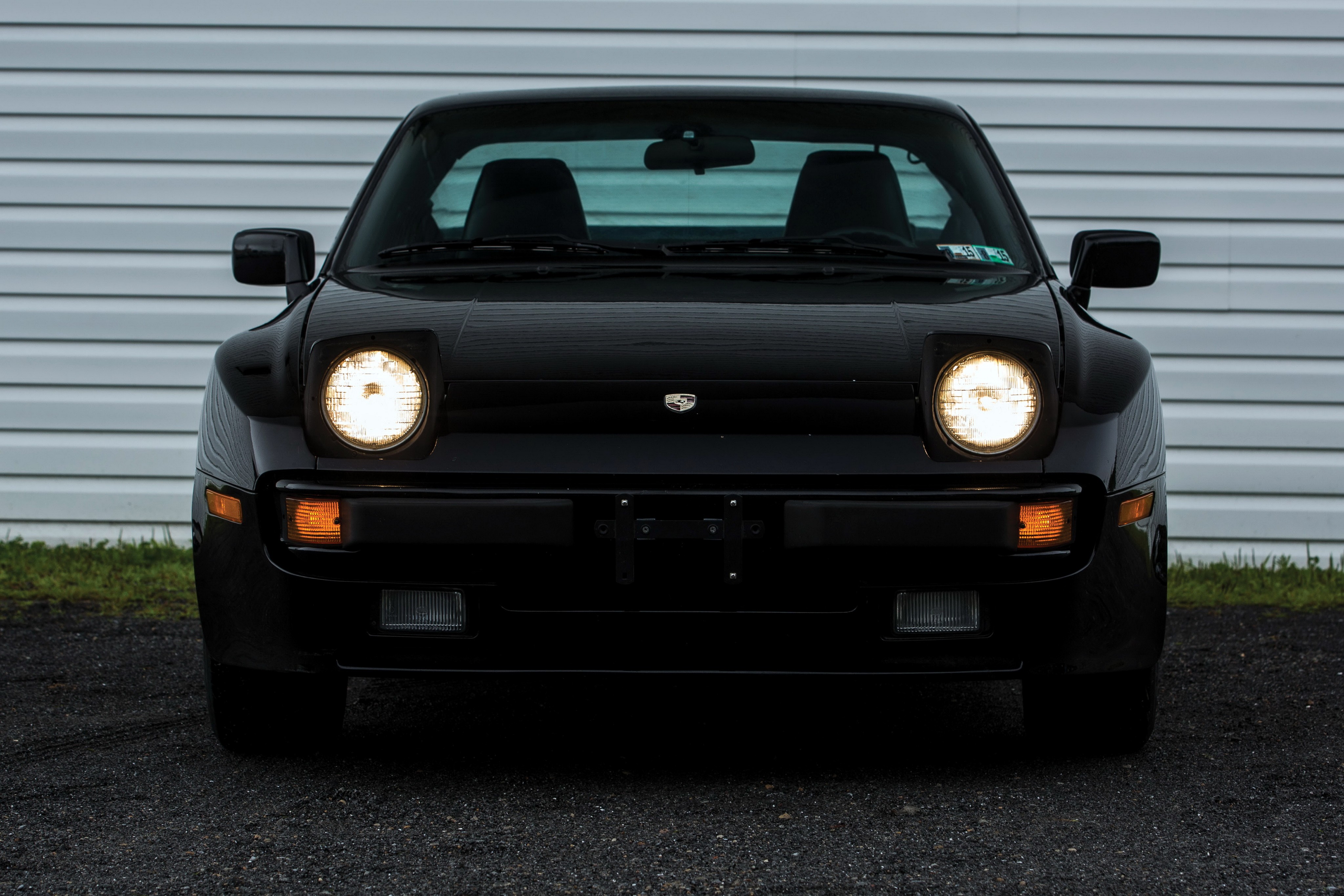 Porsche 944 photo 11
