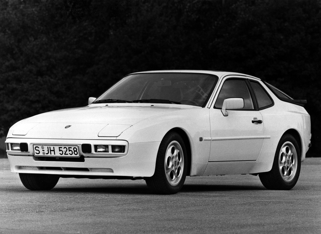 Porsche 944 photo 13