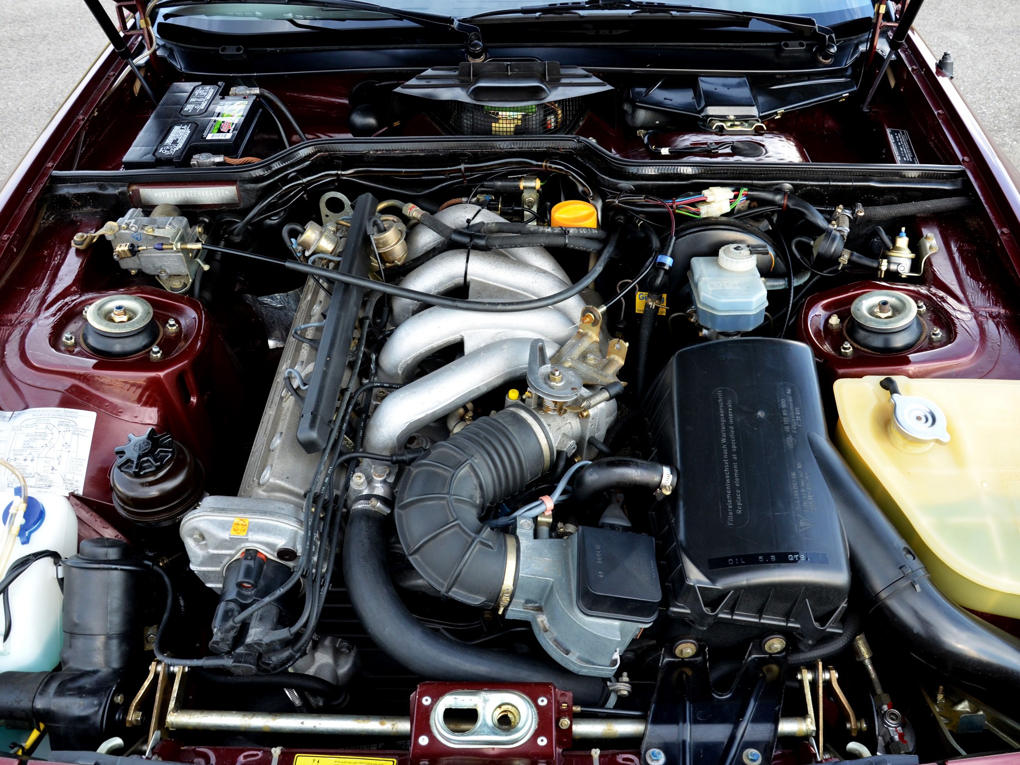 Porsche 944 photo 19