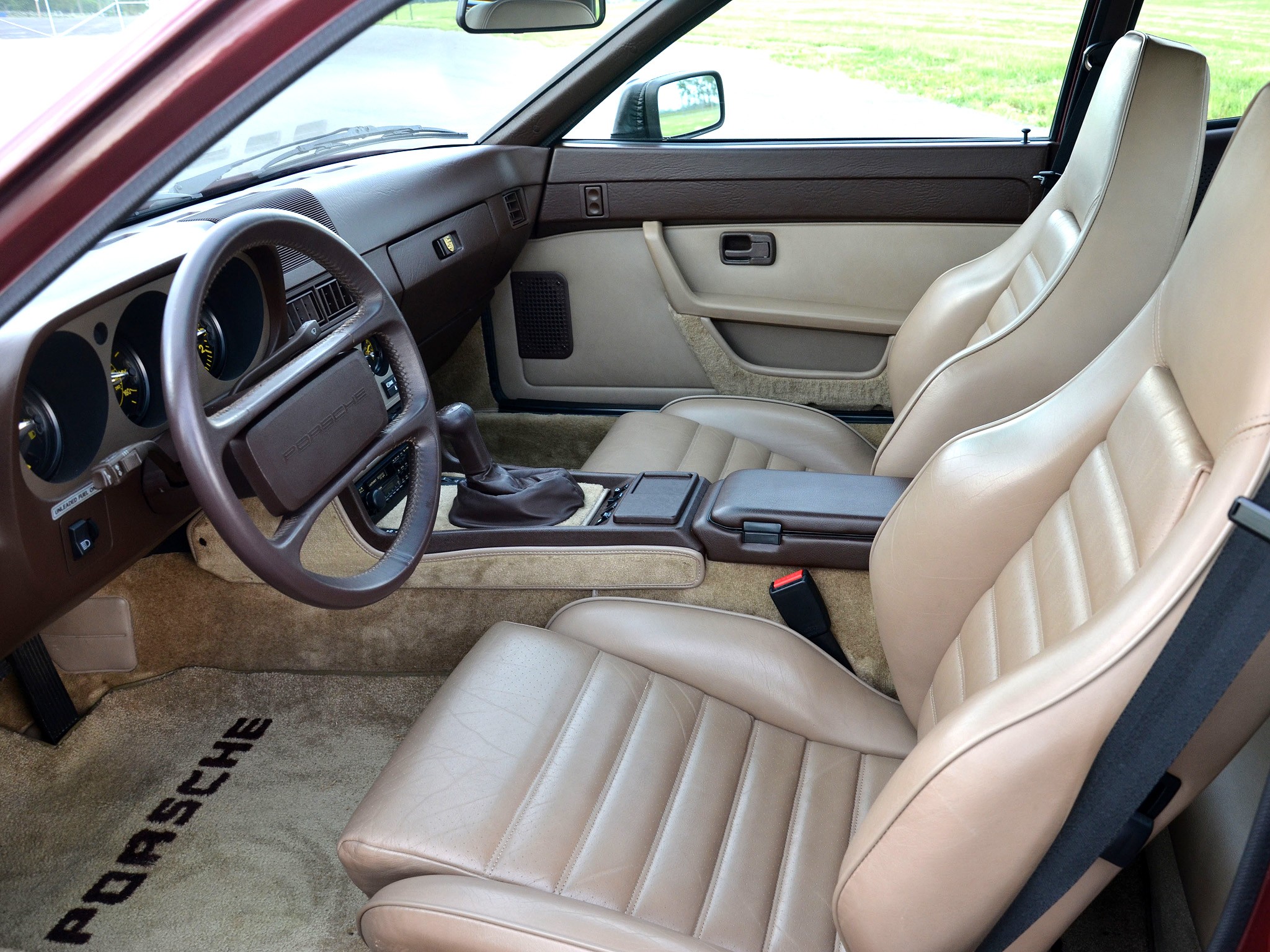 Porsche 944 photo 20