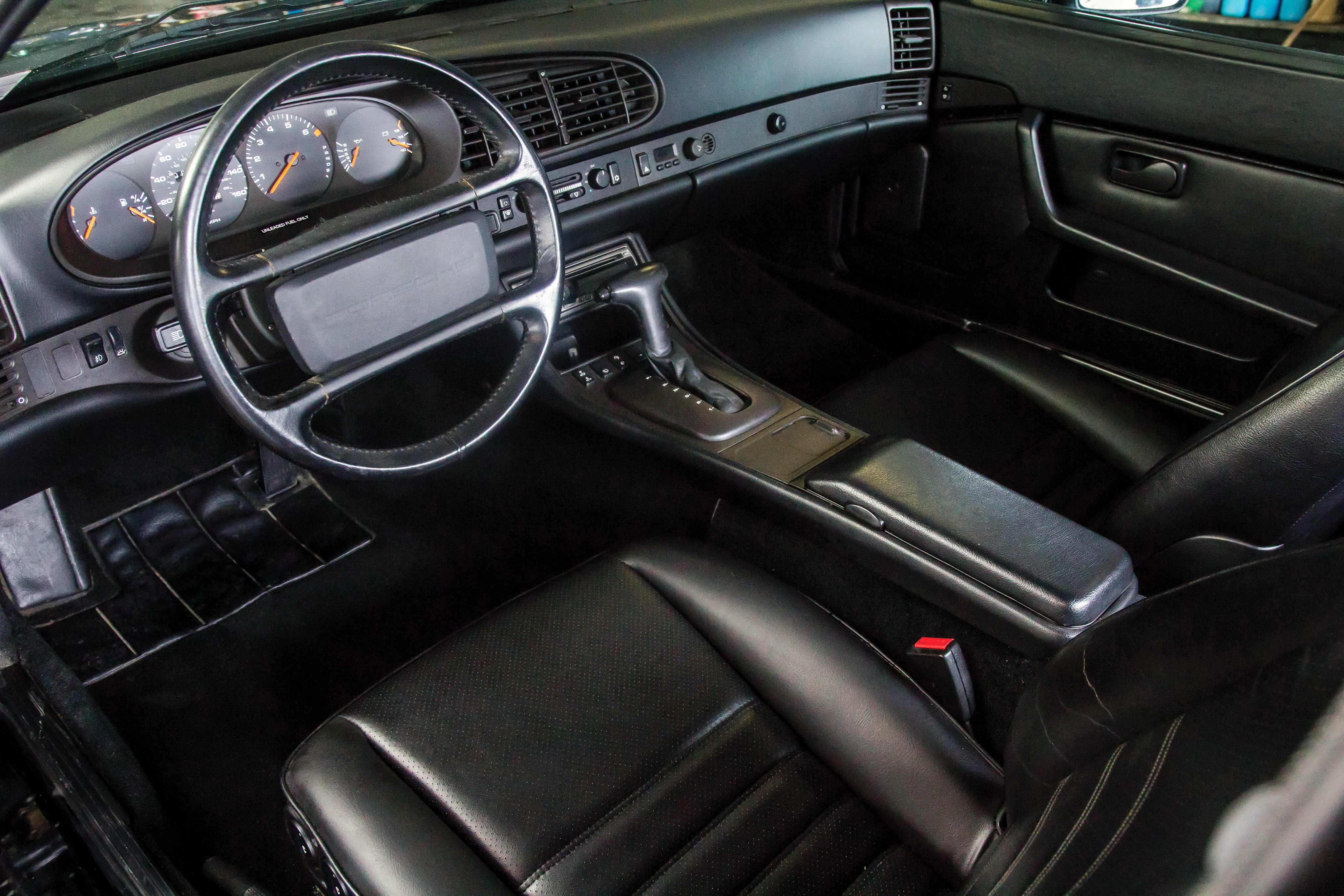 Porsche 944 photo 25