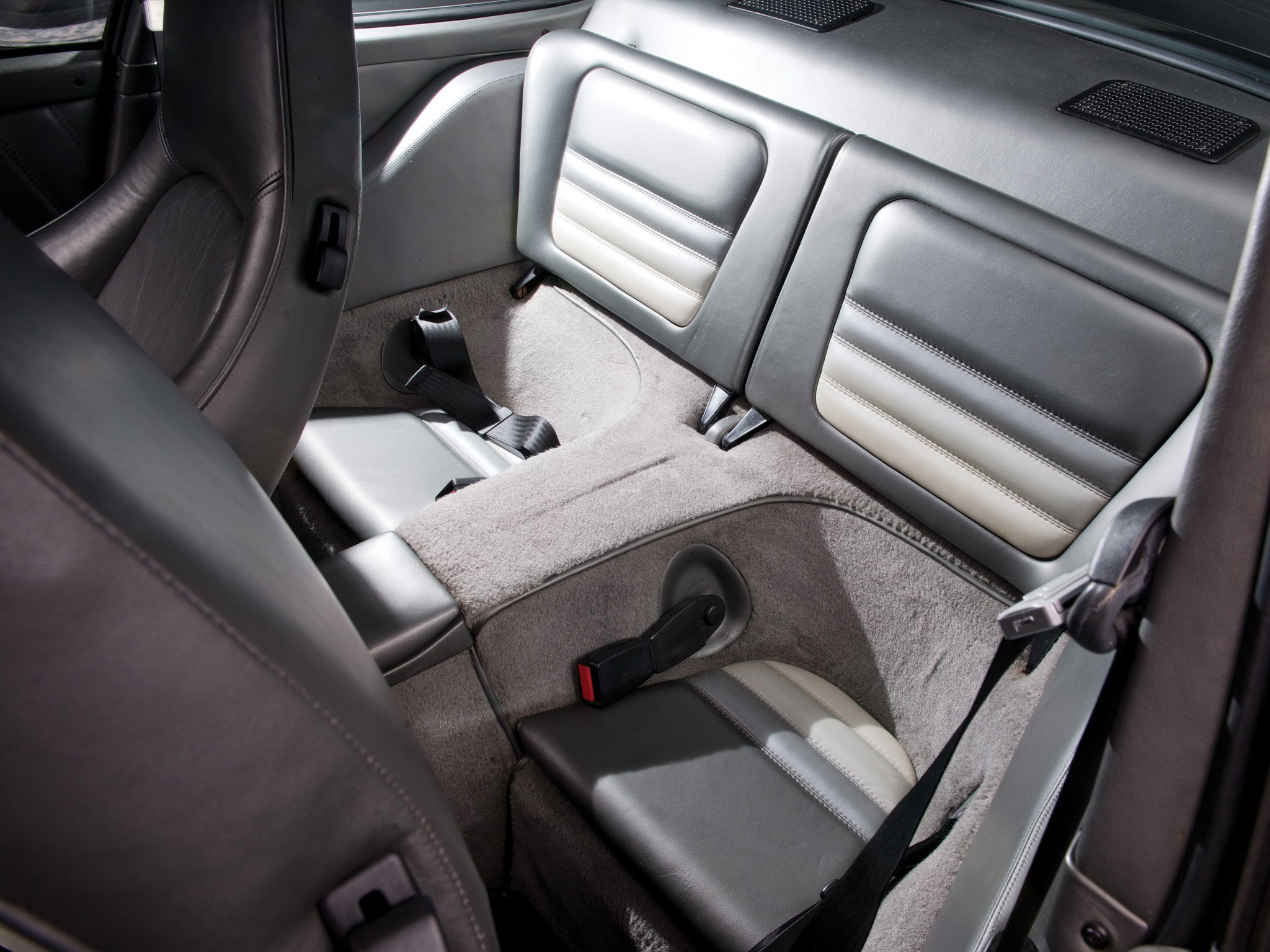 Porsche 959 photo 28