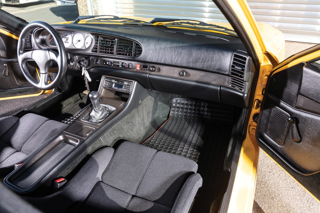 Porsche 968 photo 47