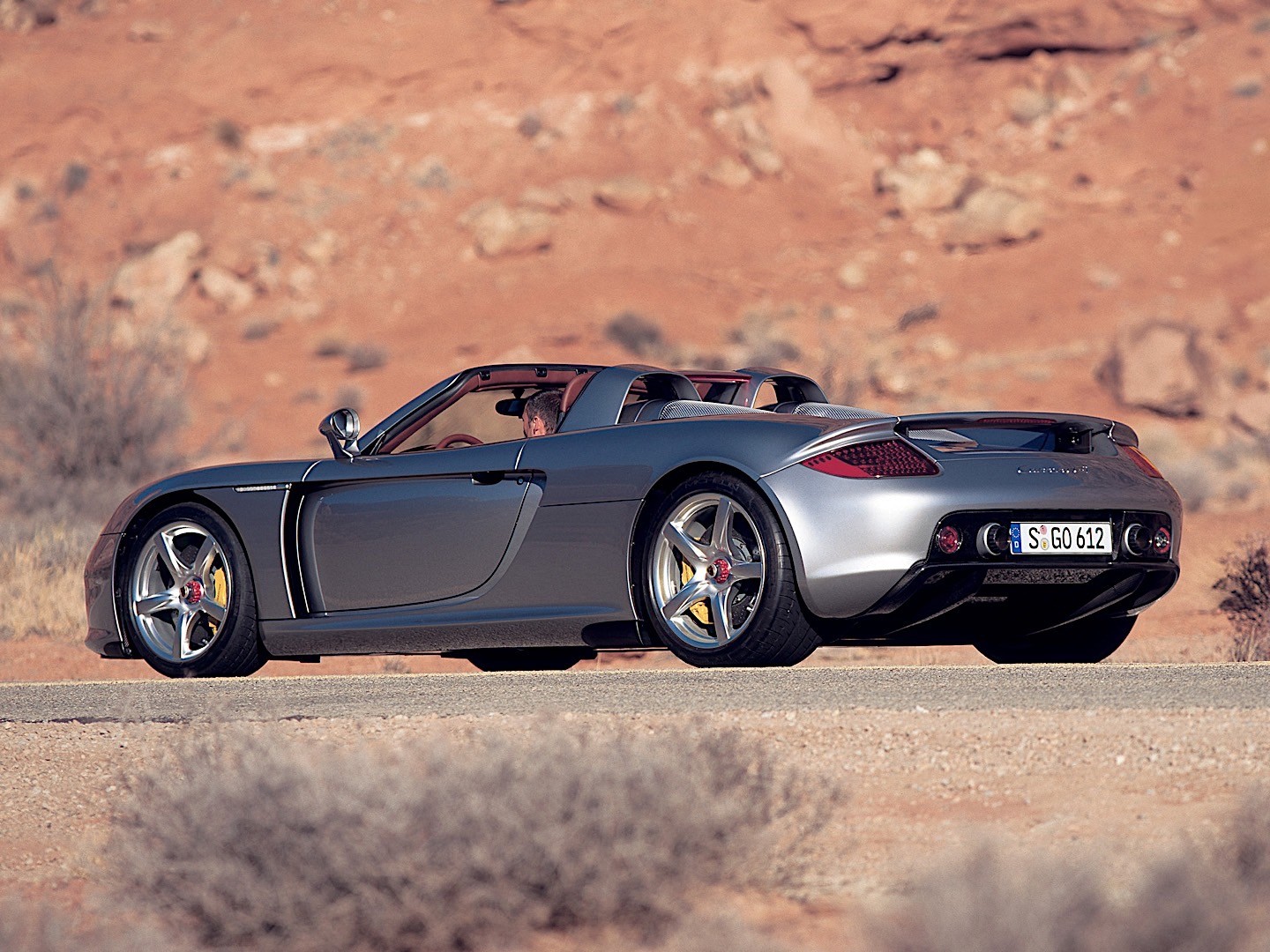 Porsche Carrera Gt photo 3