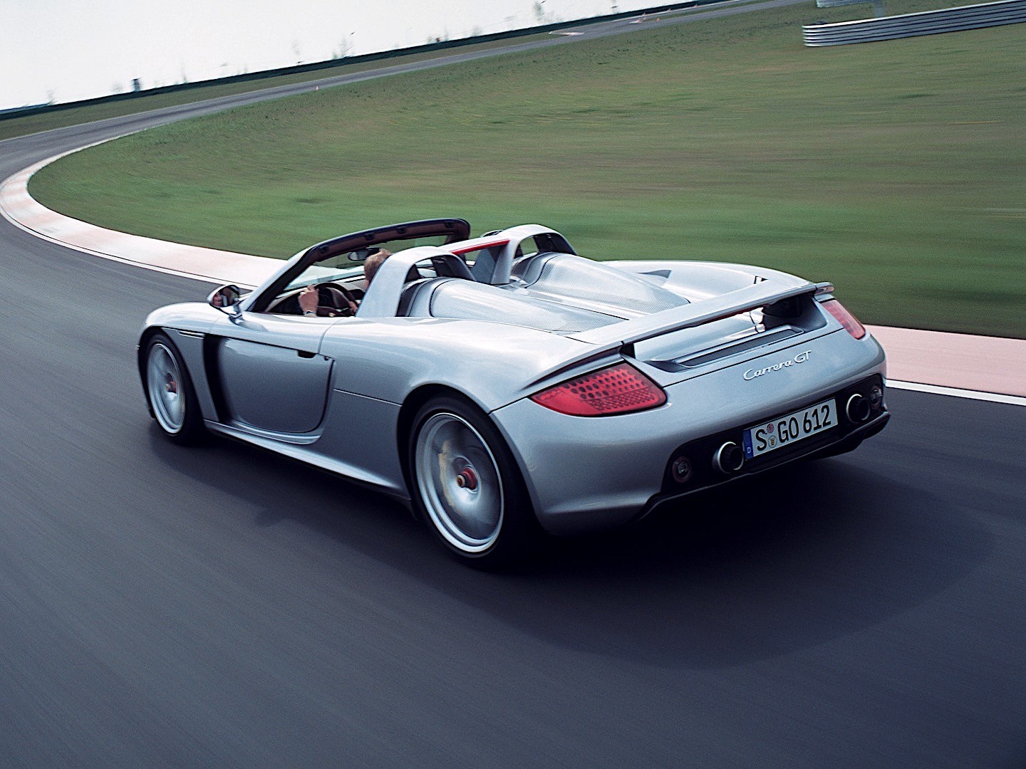 Porsche Carrera Gt photo 29