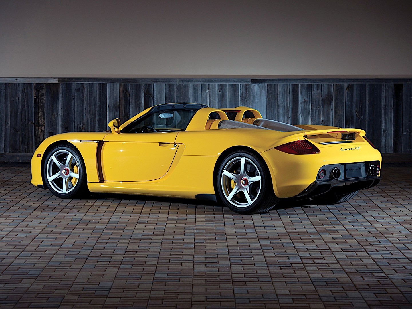 Porsche Carrera Gt photo 34