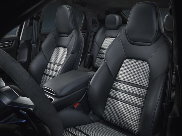 Porsche Cayenne Coupe photo 50