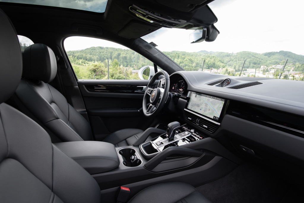 Porsche Cayenne Coupe photo 59